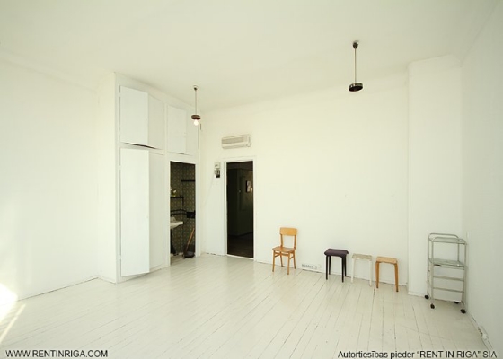 Office for rent, 11. Novembra krastmala street - Image 1