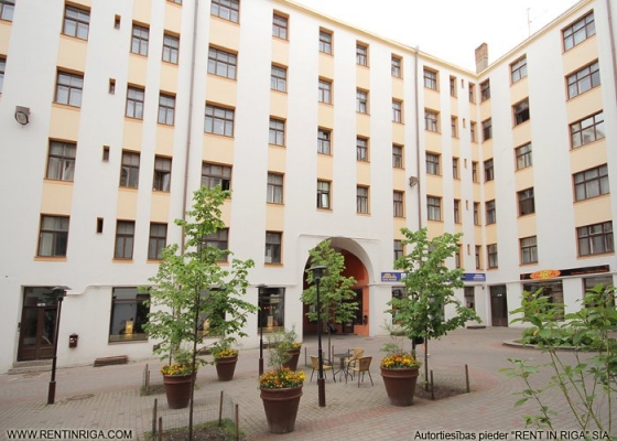 Apartment for rent, Dzirnavu street 113 - Image 1