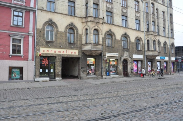 Retail premises for rent, Barona street - Image 1
