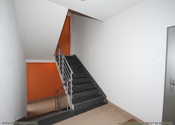 Pārdod dzīvokli, Gramzdas iela 82 - Attēls 1