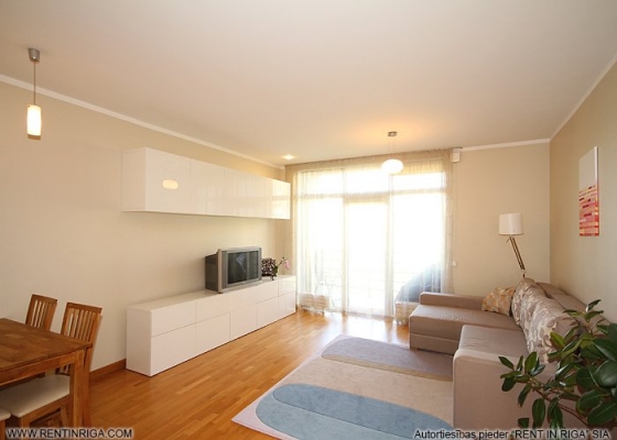 Pārdod dzīvokli, Kaivas iela 33 - Attēls 1