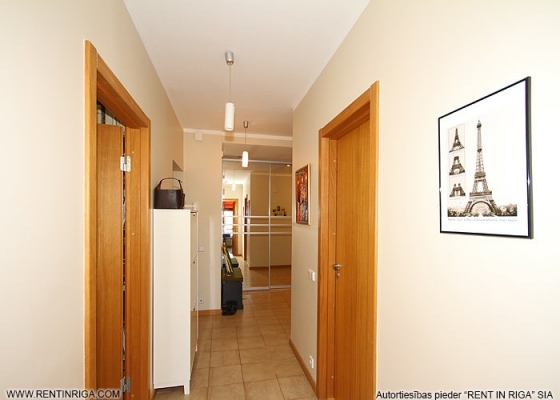 Pārdod dzīvokli, Kaivas iela 33 - Attēls 1