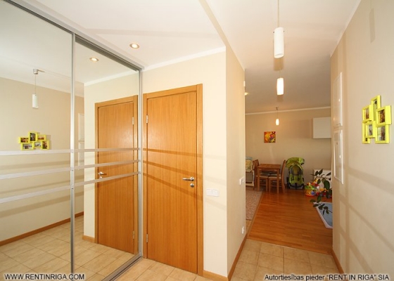 Pārdod dzīvokli, Kaivas iela 33 - Attēls 1