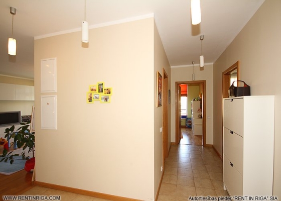 Pārdod dzīvokli, Kaivas iela 33 - Attēls 1