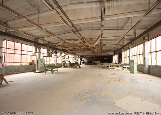 Iznomā noliktavu, Jūrkalnes iela - Attēls 1