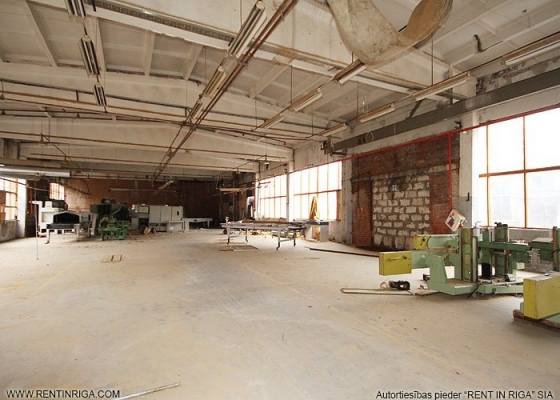 Iznomā noliktavu, Jūrkalnes iela - Attēls 1