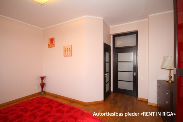 Apartment for rent, Raiņa bulvāris 31 - Image 1