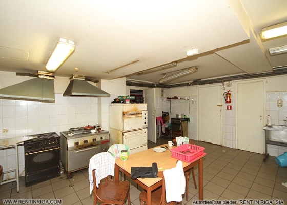 Iznomā tirdzniecības telpas, Valdeķu iela - Attēls 1