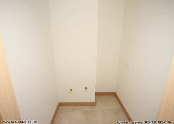 Pārdod dzīvokli, Liepājas iela 2 - Attēls 1