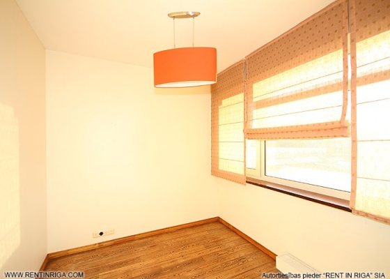 Pārdod dzīvokli, Āraišu iela 38 - Attēls 1