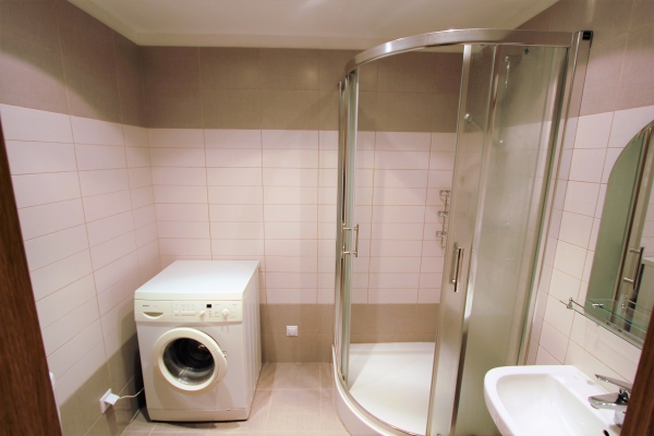 Izīrē dzīvokli, Zaļenieku iela 21 - Attēls 1