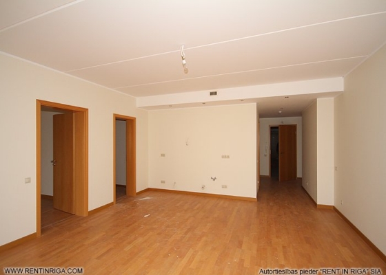 Pārdod dzīvokli, Jaunlazdu iela 14 - Attēls 1