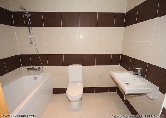 Pārdod dzīvokli, Jaunlazdu iela 14 - Attēls 1