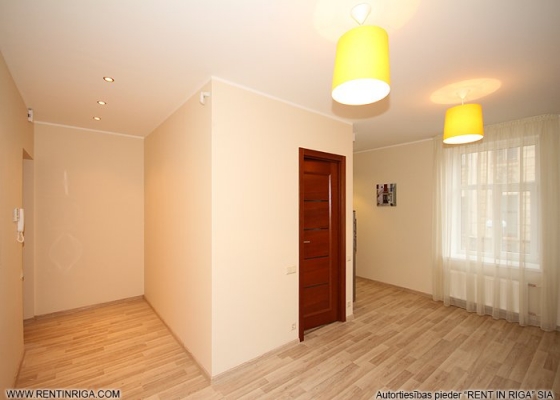 Apartment for rent, Bruņinieku street 72 - Image 1