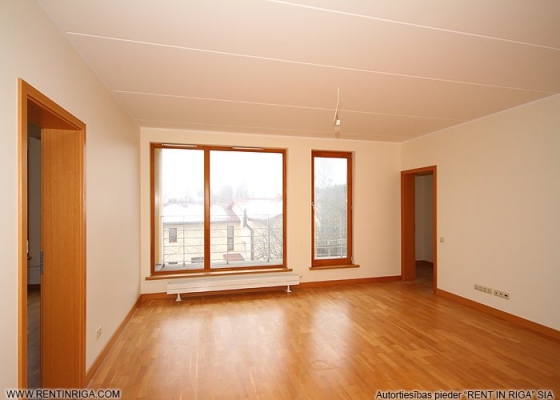 Pārdod dzīvokli, Jaunlazdu iela 7 - Attēls 1