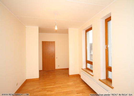 Pārdod dzīvokli, Jaunlazdu iela 7 - Attēls 1