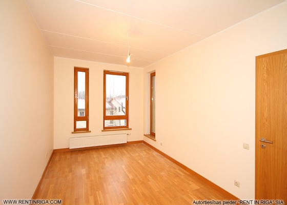 Pārdod dzīvokli, Jaunlazdu iela 7 - Attēls 1