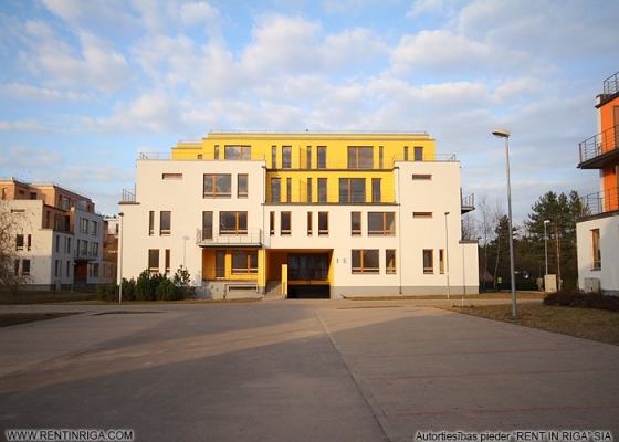 Pārdod dzīvokli, Jaunlazdu iela 7 - Attēls 1