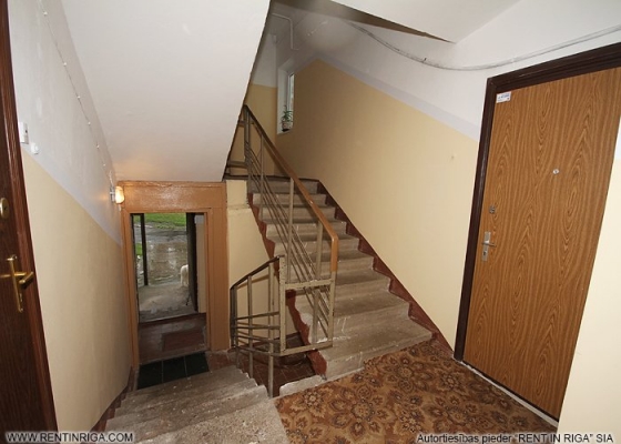 Pārdod dzīvokli, Dubultu propekts iela 10 - Attēls 1