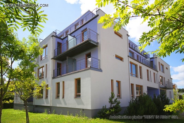 Pārdod dzīvokli, Jaunlazdu iela 12 - Attēls 1