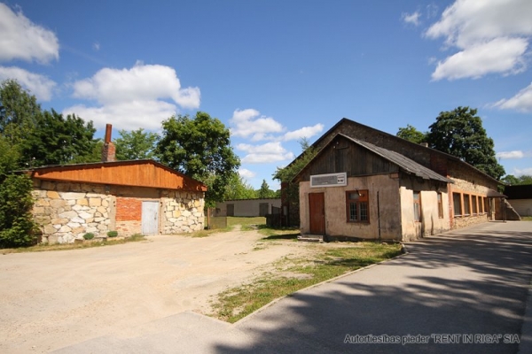 Property building for sale, Raiņa street - Image 1
