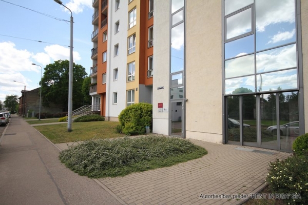 Iznomā tirdzniecības telpas, Bauskas iela - Attēls 1
