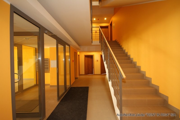 Izīrē dzīvokli, Jaunlazdu iela 10 - Attēls 1