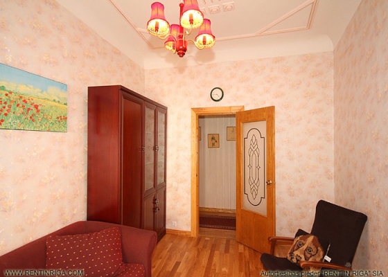 Pārdod dzīvokli, Tērbatas iela 6/8 - Attēls 1
