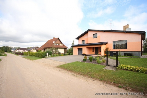 Pārdod māju, Meldru iela - Attēls 1