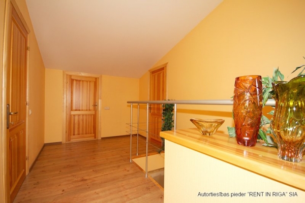 Pārdod māju, Meldru iela - Attēls 1