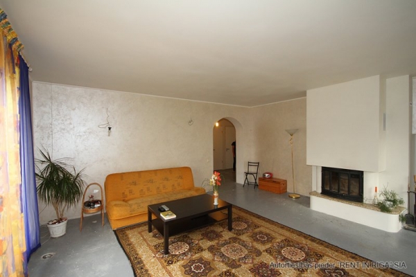 Pārdod māju, Meldru iela - Attēls 1