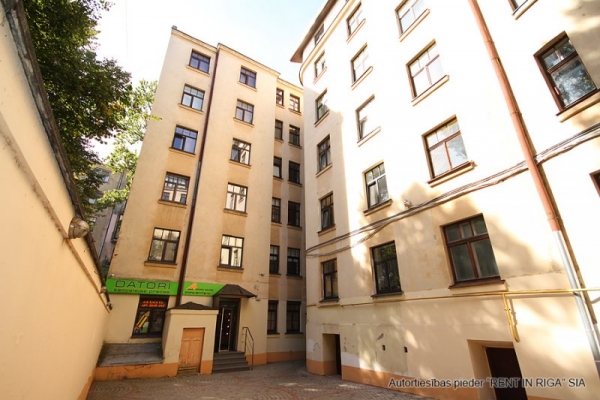 Apartment for rent, Bruņinieku street 12 - Image 1