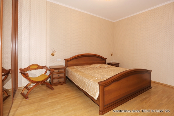 Apartment for sale, Bruņinieku street 8 - Image 1