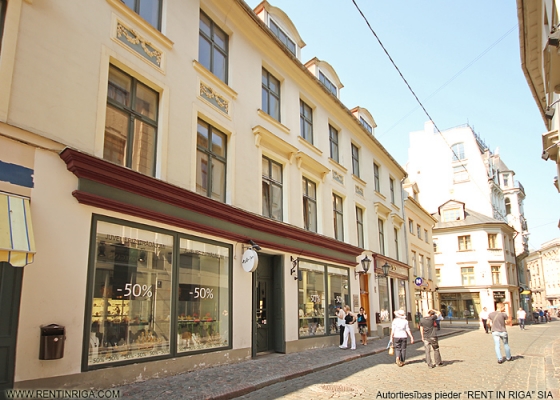 Property building for sale, Šķūņu street - Image 1