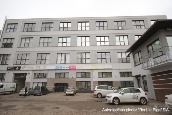 Industrial premises for rent, Mazā krasta street - Image 1