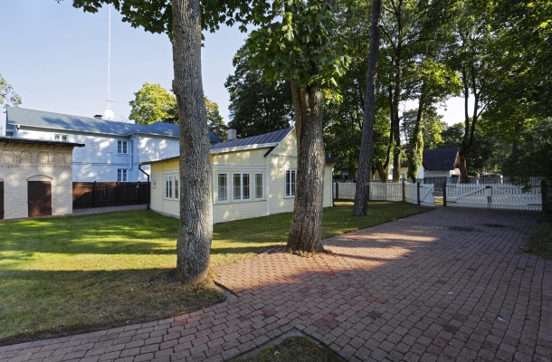 Property building for sale, Teātra street - Image 1