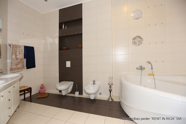 House for rent, Taku street - Image 1