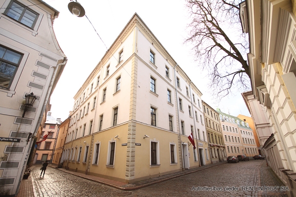 Property building for sale, Mazā pils street - Image 1