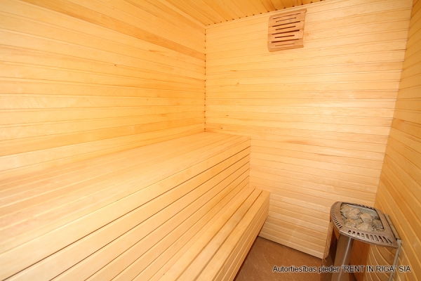 Izīrē māju, Veczariņu iela - Attēls 1