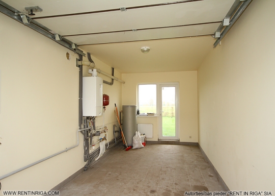 Izīrē māju, Veczariņu iela - Attēls 1