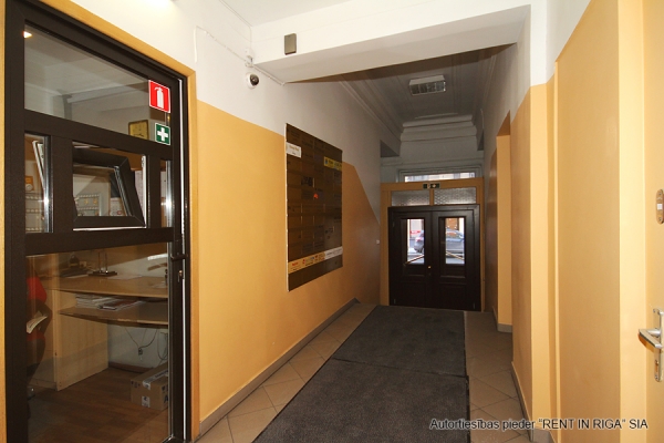 Office for rent, Dzirnavu street - Image 1