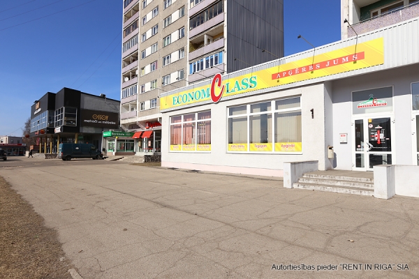 Iznomā tirdzniecības telpas, Dzelzavas iela - Attēls 1