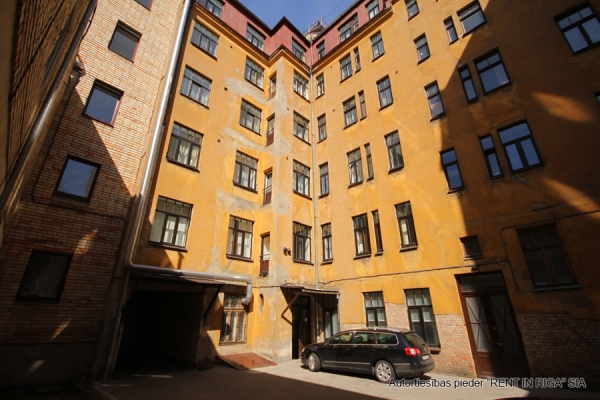 Apartment for sale, Kr. Valdemāra street 34 - Image 1