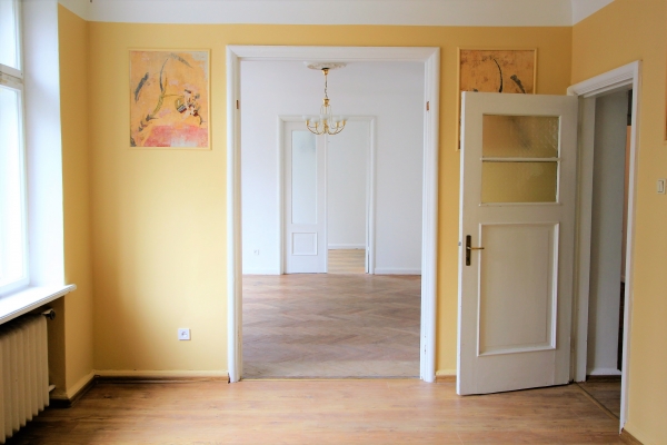 Izīrē dzīvokli, Baznīcas iela 8 - Attēls 1