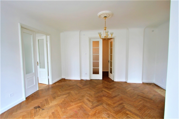 Izīrē dzīvokli, Baznīcas iela 8 - Attēls 1