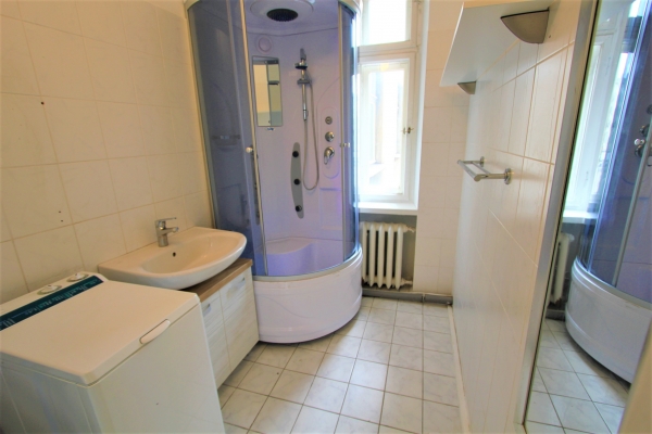 Izīrē dzīvokli, Baznīcas iela 8 - Attēls 1