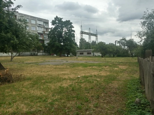 Zeme — Lokomotīves, Labais krasts, Ķengarags