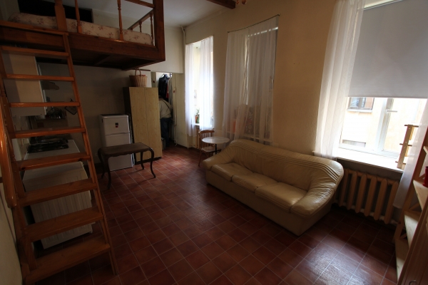 Apartment for rent, Dzirnavu street 18 - Image 1