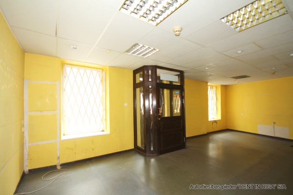 Retail premises for sale, Stabu street - Image 1