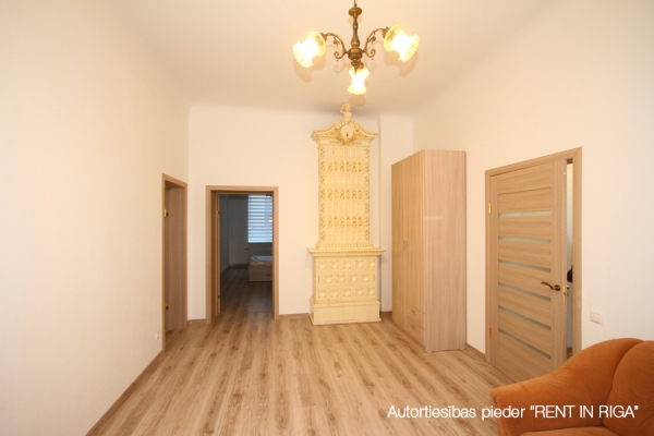 Apartment for rent, Blaumaņa street 27 - Image 1